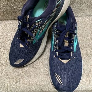 Brooks Adrenaline 10.5M